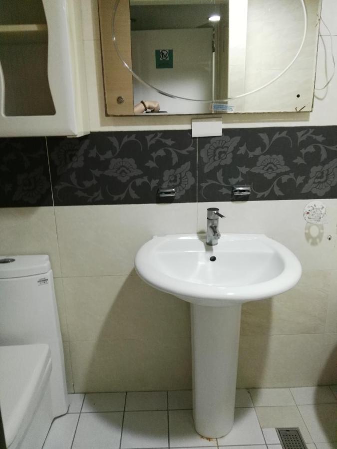 One Plus One Hotel Тайбэй Экстерьер фото