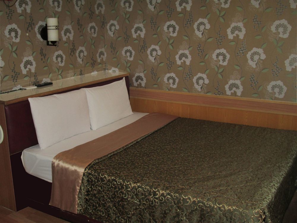 One Plus One Hotel Тайбэй Экстерьер фото
