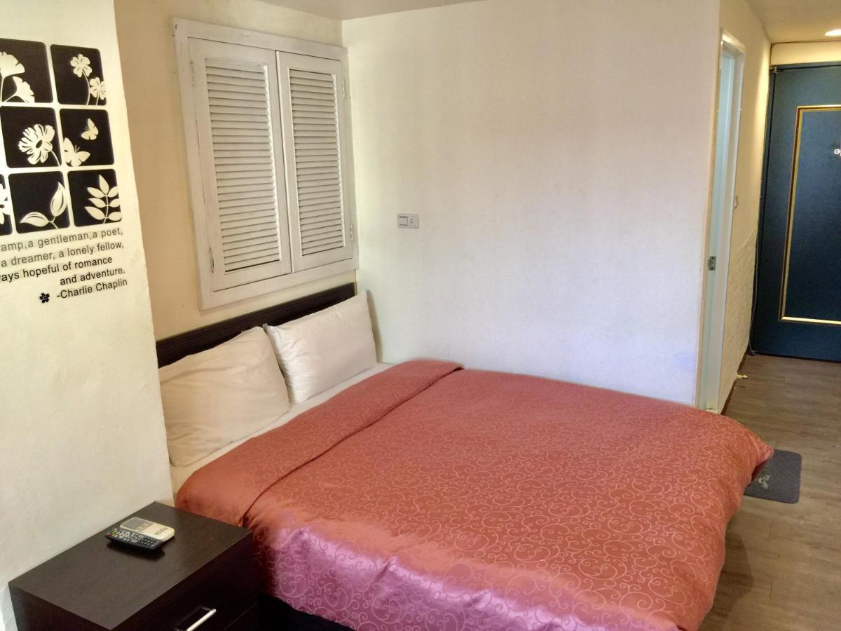 One Plus One Hotel Тайбэй Экстерьер фото